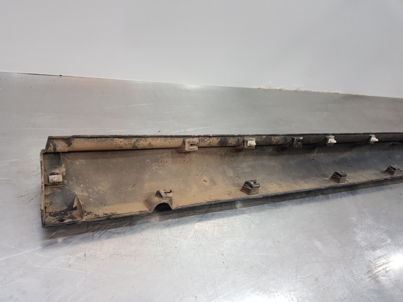 Recambio de faldon lateral para citroen c3 aircross bluehdi referencia OEM IAM YQ000337XT 13473612 