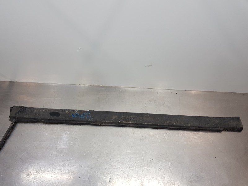 Recambio de faldon lateral para volvo xc60 hybrid referencia OEM IAM 31420622  