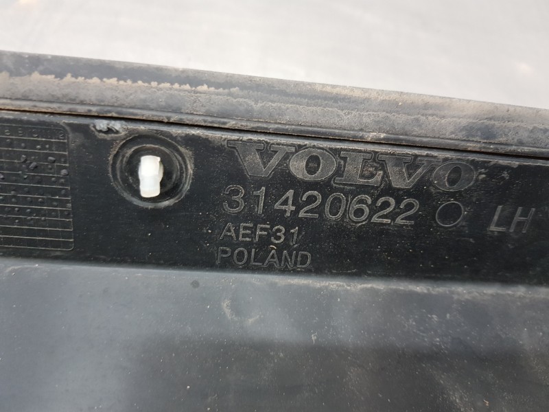 Recambio de faldon lateral para volvo xc60 hybrid referencia OEM IAM 31420622  