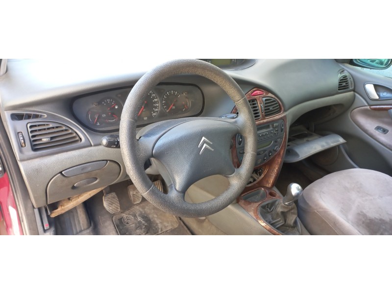 citroen c5 berlina del año 2001