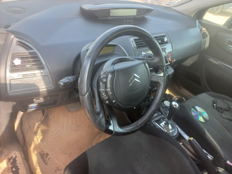 citroen c4 berlina del año 2008