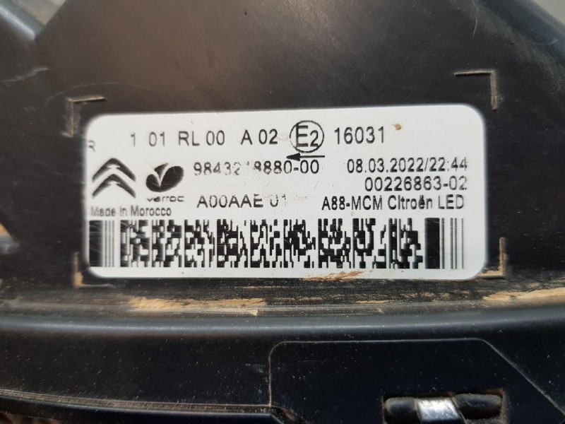 Recambio de piloto delantero derecho para citroen c3 aircross bluehdi referencia OEM IAM 9843218880  