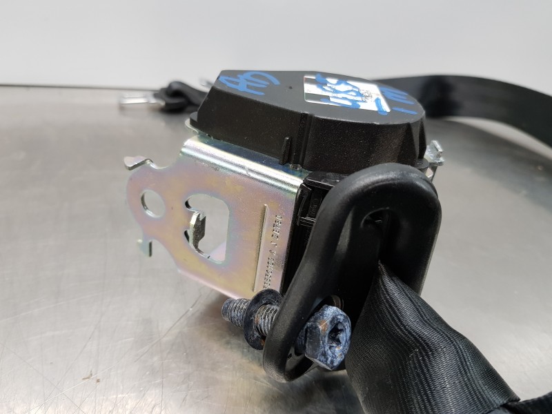 Recambio de cinturon seguridad trasero central para citroen c3 aircross bluehdi referencia OEM IAM 98312143XX  