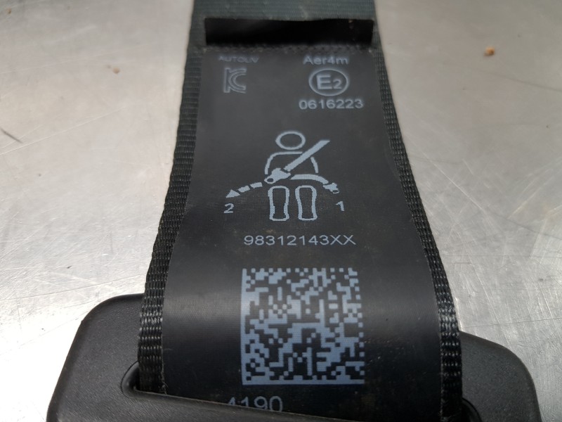 Recambio de cinturon seguridad trasero central para citroen c3 aircross bluehdi referencia OEM IAM 98312143XX  