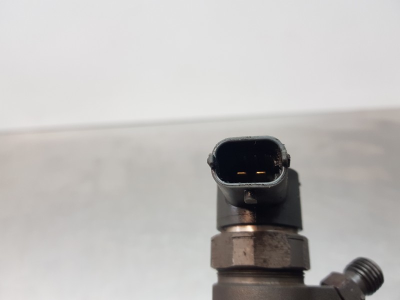 Recambio de inyector para fiat fiorino básico referencia OEM IAM 0445110083  
