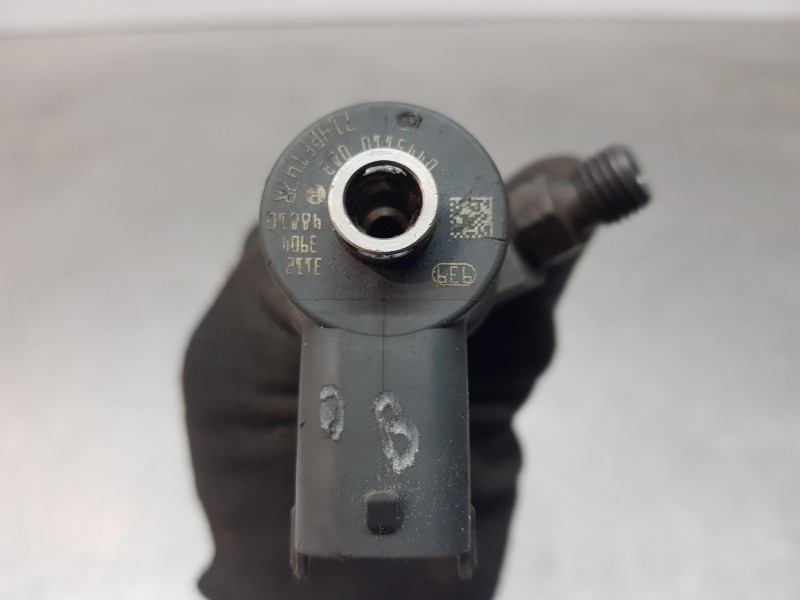 Recambio de inyector para fiat fiorino básico referencia OEM IAM 0445110083  