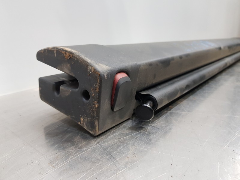 Recambio de bandeja trasera para peugeot 508 sw allure referencia OEM IAM 1607272180  