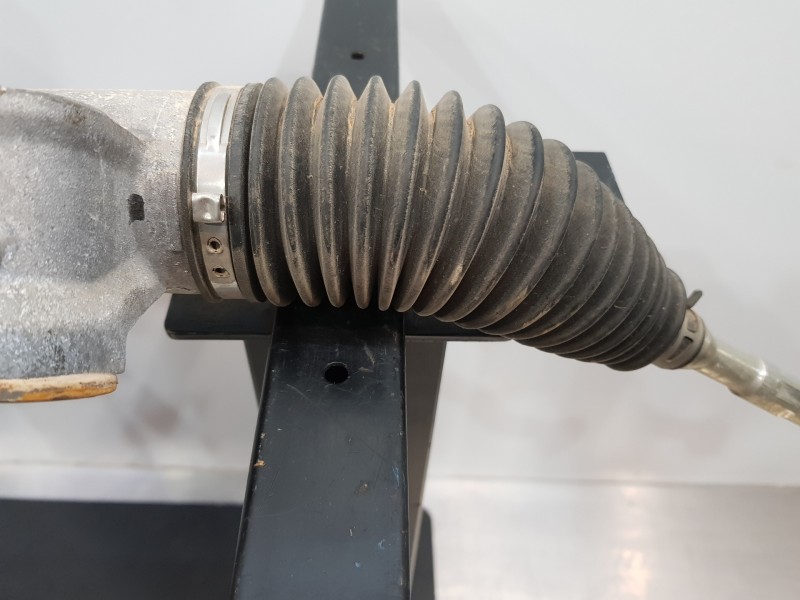 Recambio de cremallera direccion para toyota corolla (e21) hev referencia OEM IAM 4551002880  