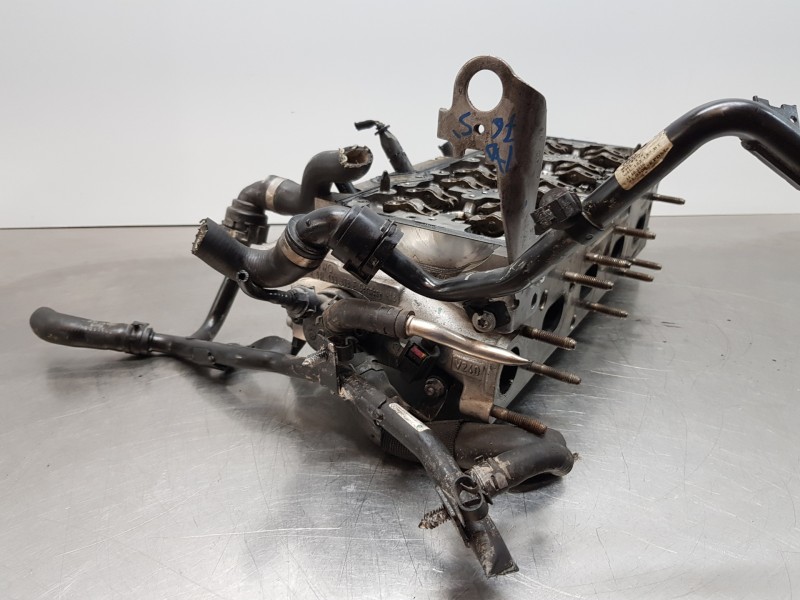 Recambio de culata para audi a4 (b9) quattro referencia OEM IAM 04L103064J 04L103373E 