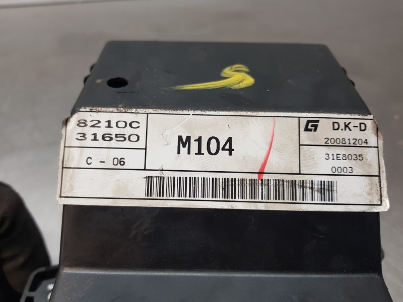 Recambio de caja reles / fusibles para ssangyong actyon limited referencia OEM IAM 8216031922  