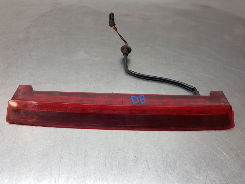 Recambio de luz central de freno para seat ibiza (6l1) sigma referencia OEM IAM 6L6945097E  