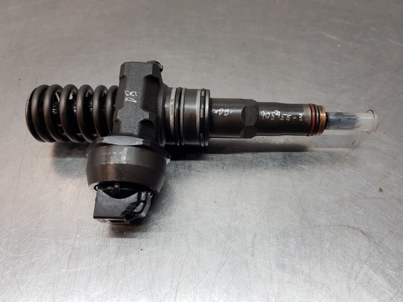 Recambio de inyector para seat ibiza (6l1) sigma referencia OEM IAM 038130073AJ  