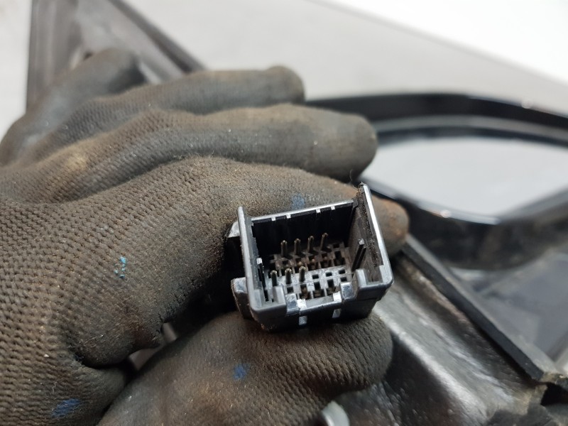 Recambio de retrovisor derecho para ssangyong actyon limited referencia OEM IAM 7892131022LAK  