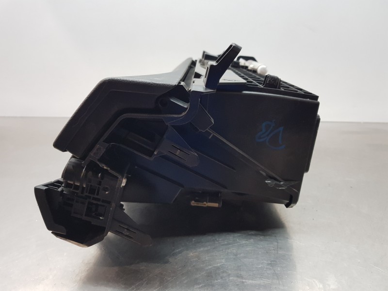 Recambio de guantera para lexus ux (za10) essence referencia OEM IAM 5555076040C0 5545930070 