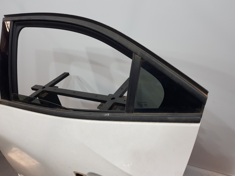 Recambio de puerta trasera izquierda para opel mokka gs line referencia OEM IAM 9837507180  