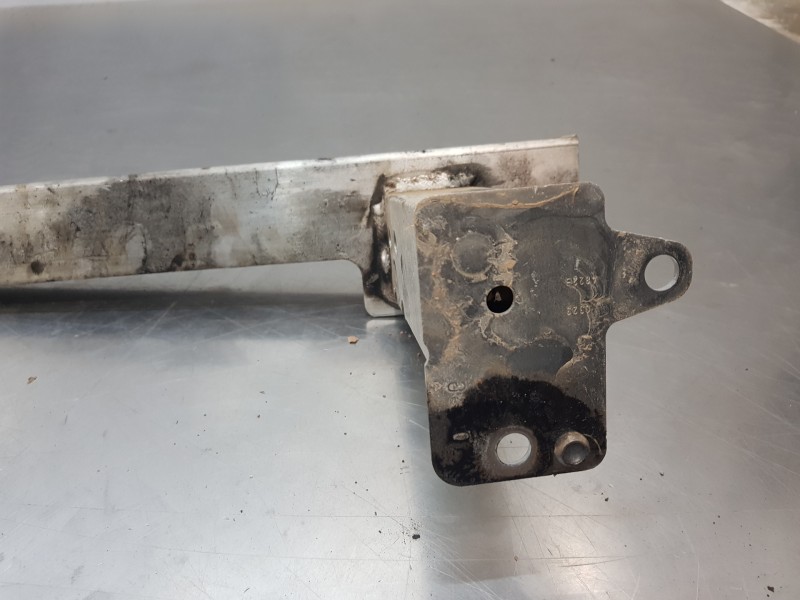 Recambio de refuerzo paragolpes delantero para opel mokka gs line referencia OEM IAM 9834979580  