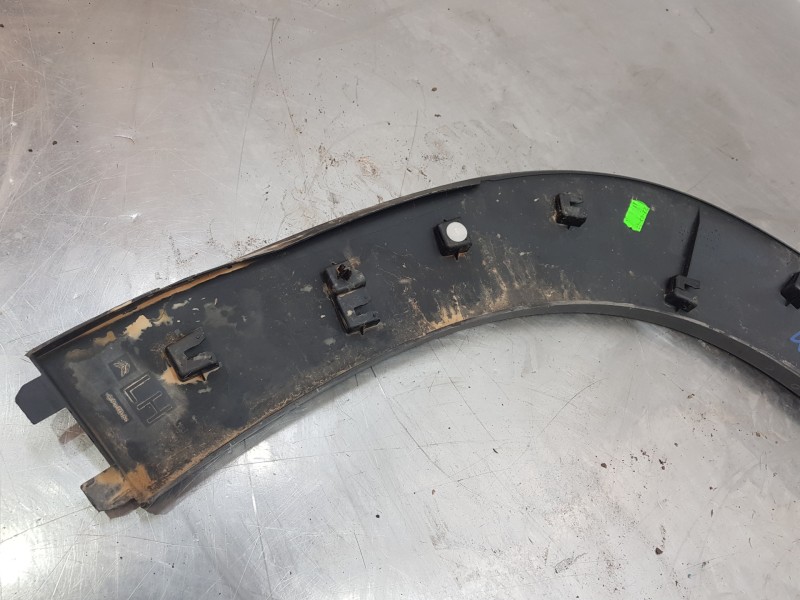 Recambio de aletin delantero izquierdo para citroen c3 aircross bluehdi referencia OEM IAM YQ001547XT 13476852 