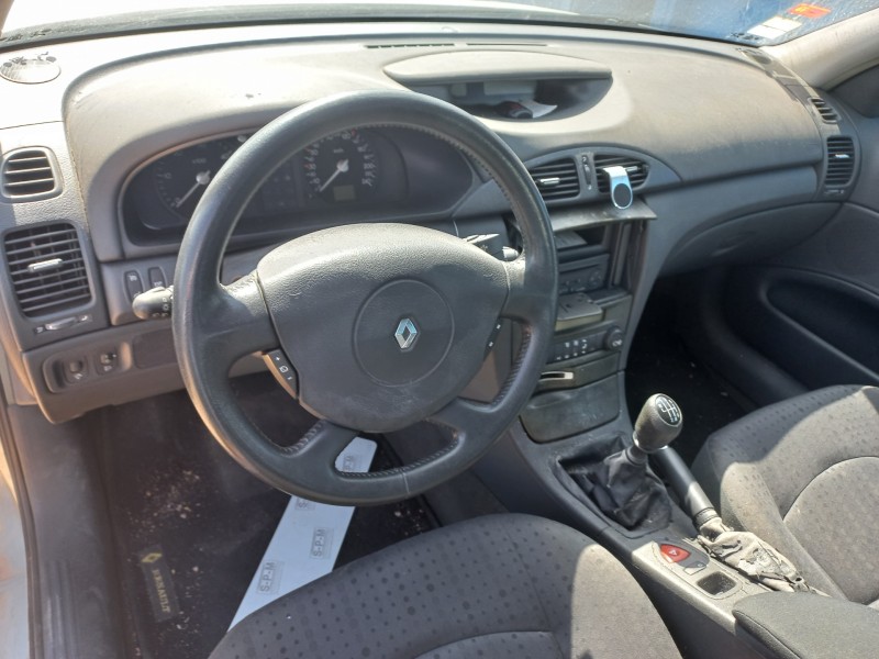 renault laguna ii (bg0) del año 2004