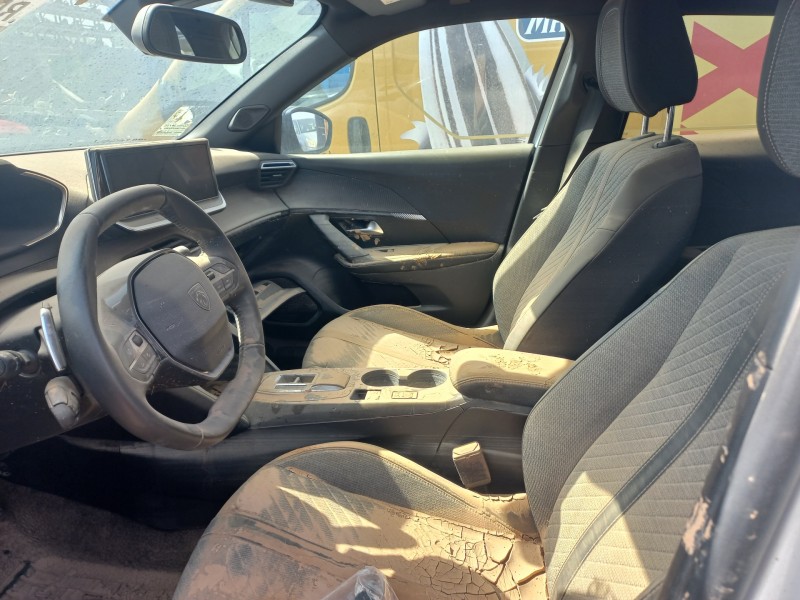 peugeot 2008 (p2) del año 2024