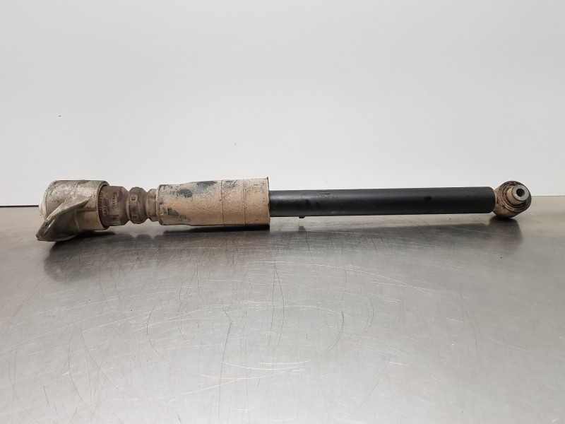 Recambio de amortiguador trasero izquierdo para audi a4 (b9) quattro referencia OEM IAM 8W0513035AA  