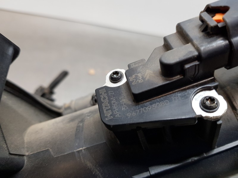 Recambio de filtro aire para peugeot partner standard 600kg referencia OEM IAM 9828002080 9677093080 