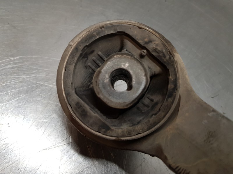 Recambio de brazo suspension inferior delantero derecho para audi a4 (b9) quattro referencia OEM IAM 8W0407694B 8W0407696A 