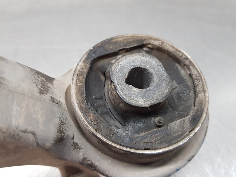 Recambio de brazo suspension inferior delantero izquierdo para audi a4 (b9) quattro referencia OEM IAM 8W0407693B 8W0407695A 