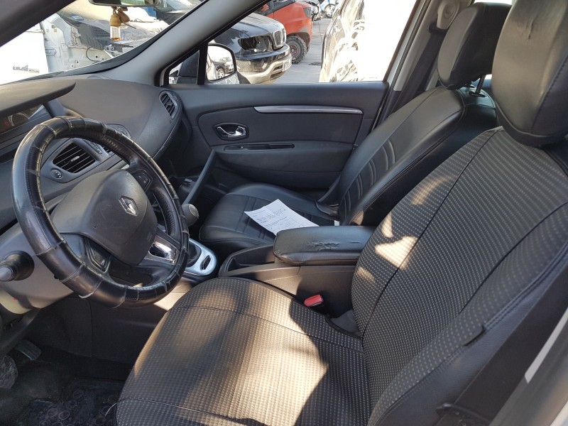 renault scenic iii del año 2016