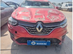 renault megane iv berlina 5p del año 2023