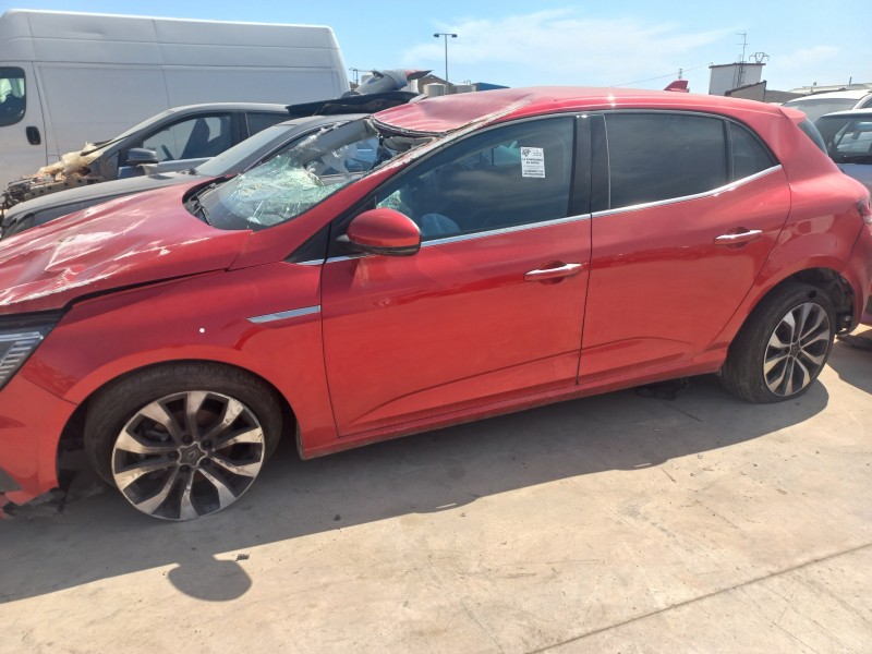 renault megane iv berlina 5p del año 2023