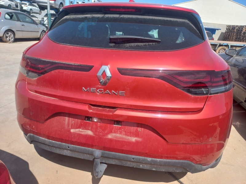 renault megane iv berlina 5p del año 2023