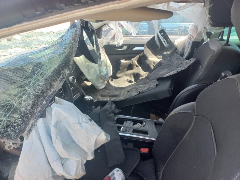 renault megane iv berlina 5p del año 2023