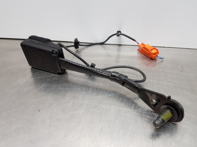 Recambio de enganche del cinturon delantero izq para land rover evoque dynamic referencia OEM IAM LR071918 FK7261208AD AMGJ32612