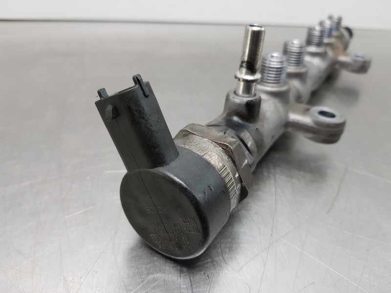 Recambio de rampa inyectora para land rover evoque dynamic referencia OEM IAM LR073706 0281006464 G4D39D280AA