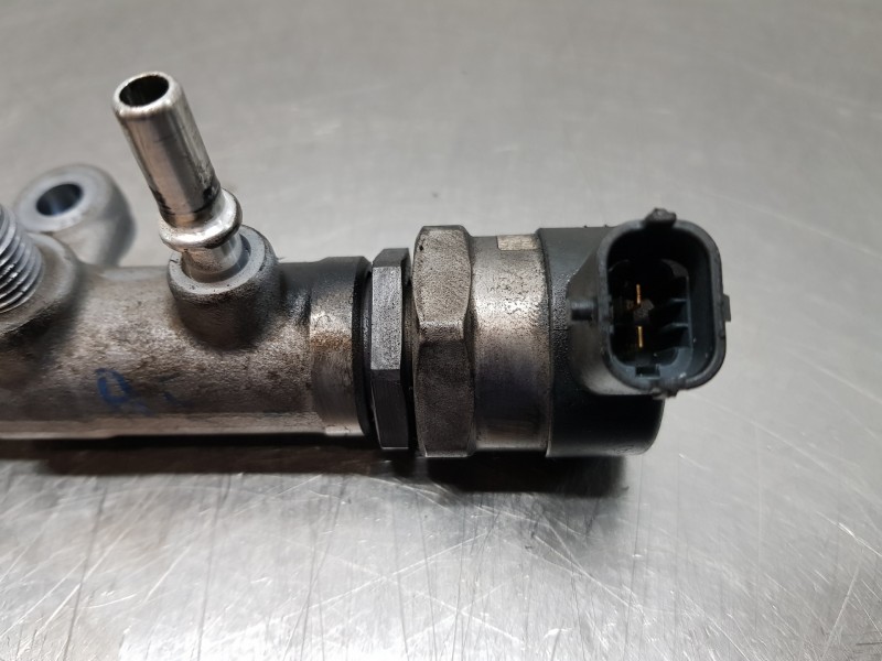 Recambio de rampa inyectora para land rover evoque dynamic referencia OEM IAM LR073706 0281006464 G4D39D280AA