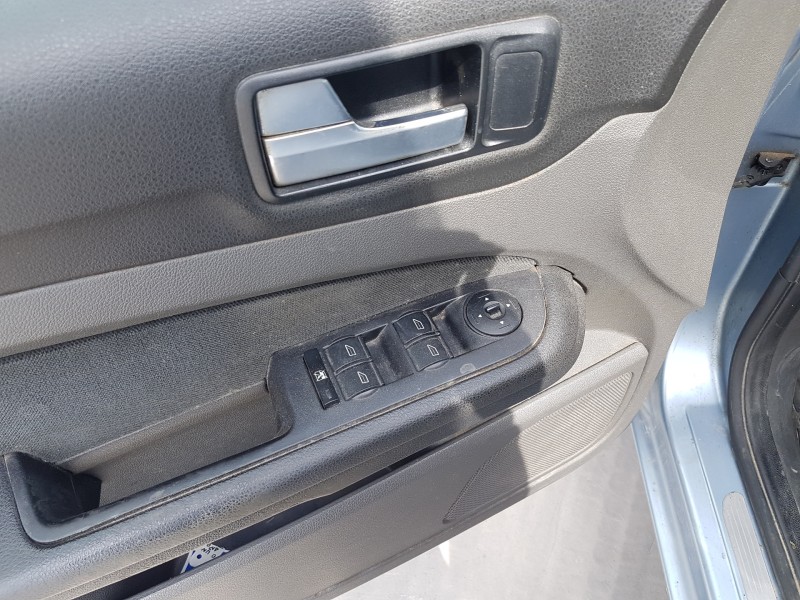 ford focus berlina (cap) del año 2005 ford focus berlina (cap) del año 2005