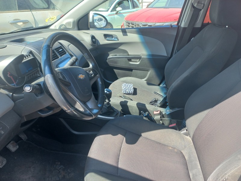 chevrolet aveo sedán del año 2012