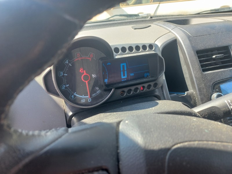 chevrolet aveo sedán del año 2012