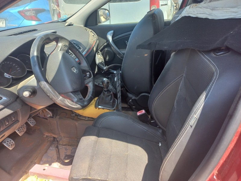 renault megane iii berlina 5 p del año 2013