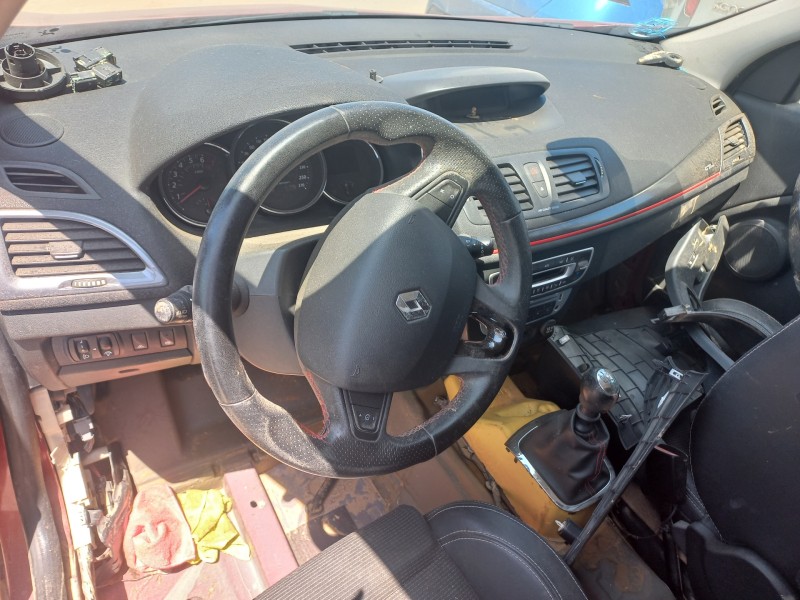 renault megane iii berlina 5 p del año 2013