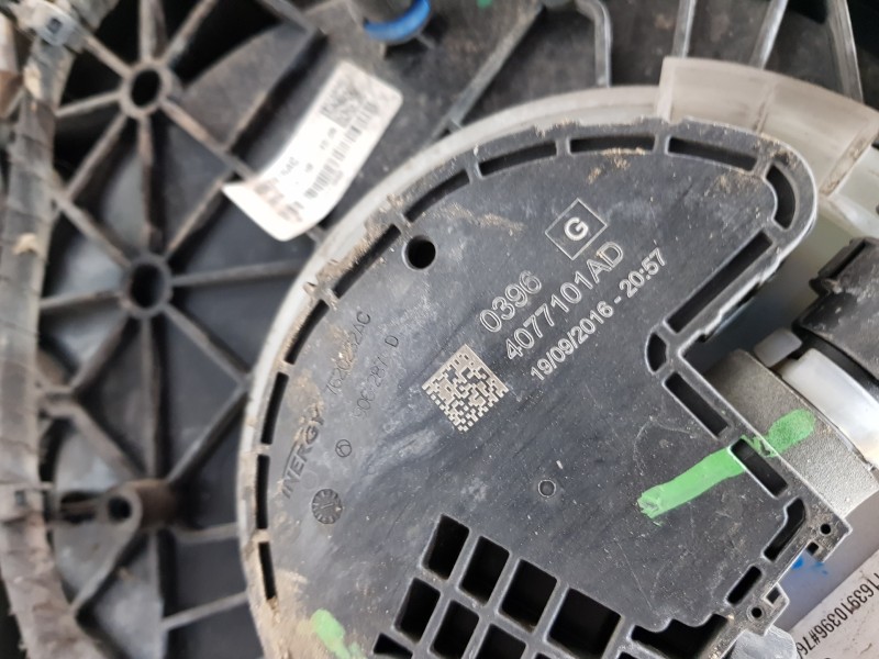 Recambio de deposito aditivo adblue fap ( deposito grande ) para audi a4 (b9) quattro referencia OEM IAM 8W0131879BA 4077101AD 