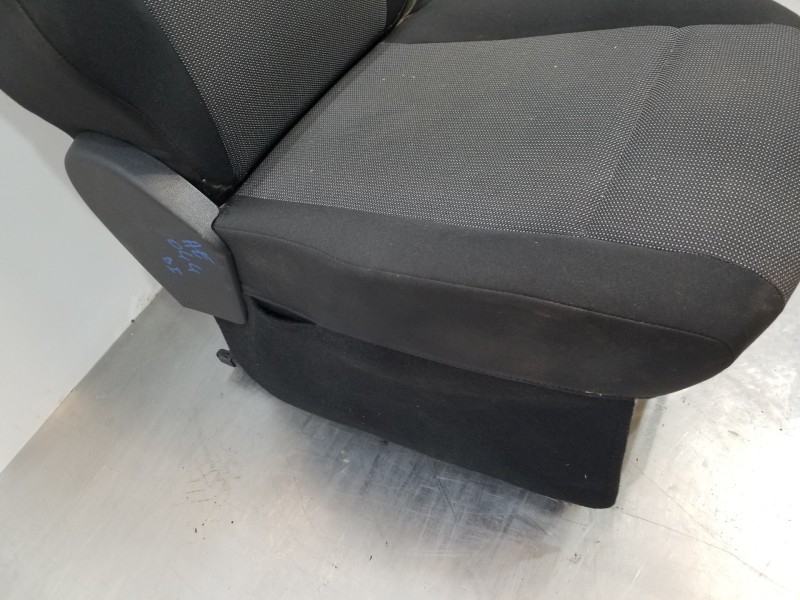 Recambio de asiento delantero izquierdo para peugeot partner standard 600kg referencia OEM IAM 9818152580 9818166680 