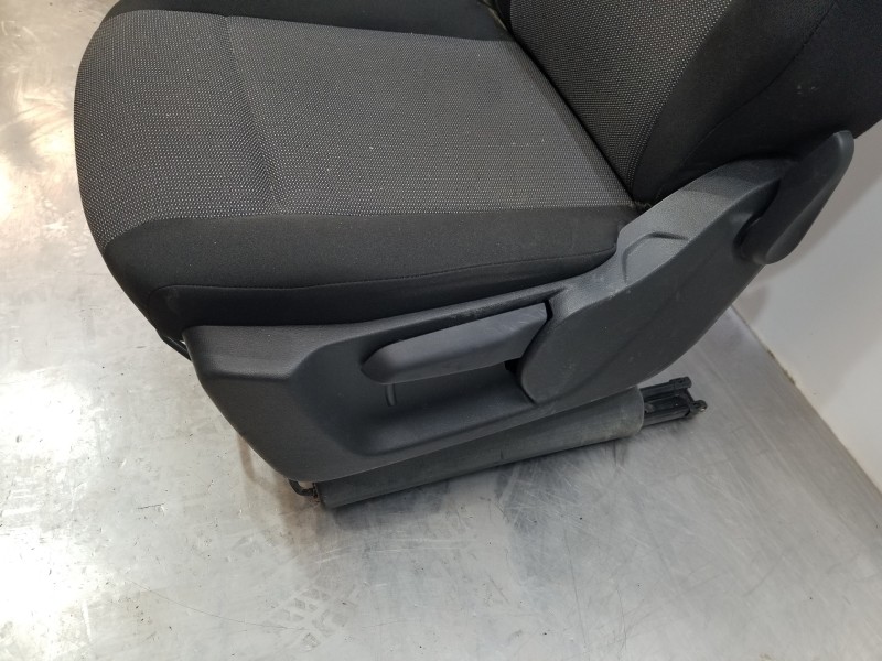 Recambio de asiento delantero izquierdo para peugeot partner standard 600kg referencia OEM IAM 9818152580 9818166680 