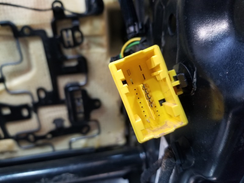 Recambio de asiento delantero izquierdo para peugeot partner standard 600kg referencia OEM IAM 9818152580 9818166680 