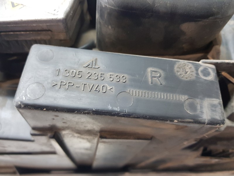 Recambio de faro derecho para ford galaxy (vy) ghia referencia OEM IAM 1203001 1307329068 1M2113100CA