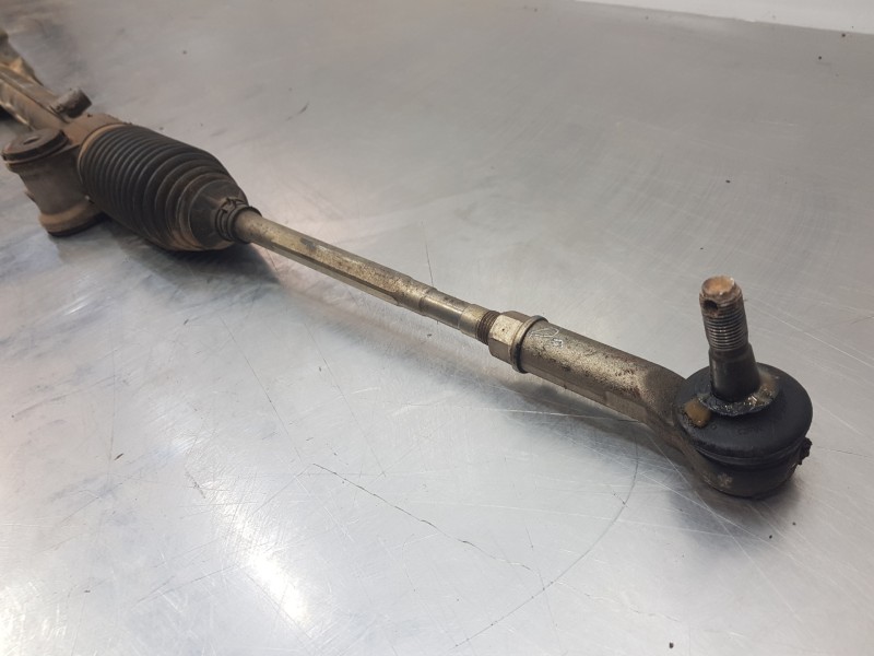 Recambio de cremallera direccion para toyota yaris hybrid referencia OEM IAM 455000D280  