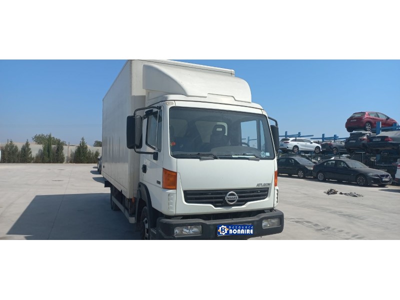 nissan atleon del año 2011