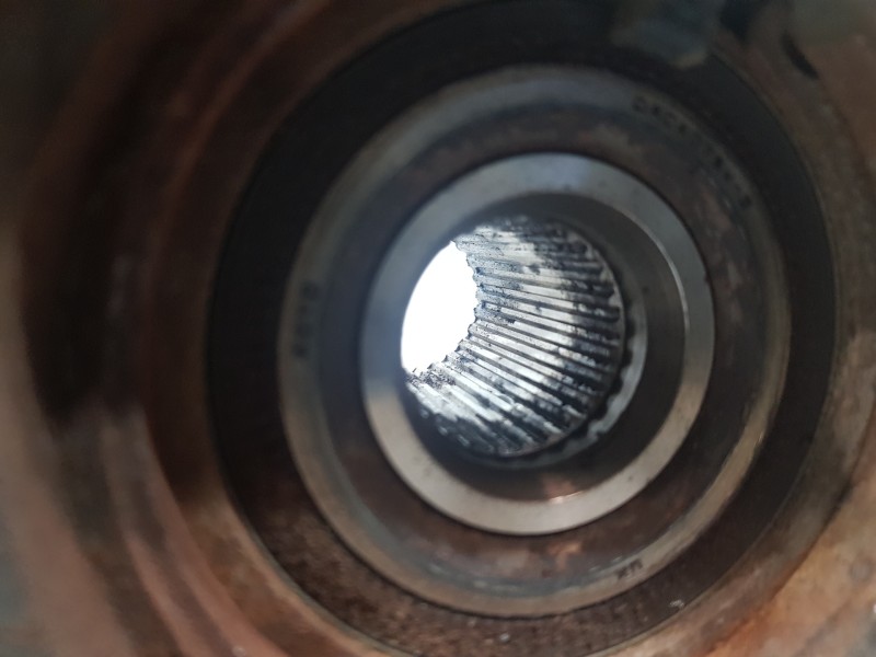 Recambio de mangueta delantera derecha para toyota yaris hybrid referencia OEM IAM 432110D230  