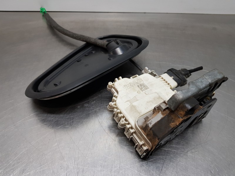 Recambio de cerradura puerta delantera derecha para audi a4 (b9) quattro referencia OEM IAM 8X1837016C  