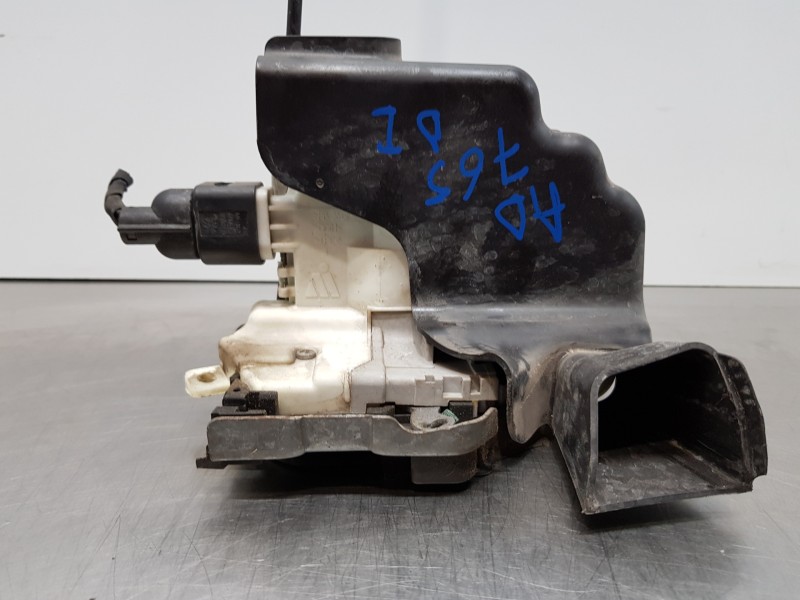 Recambio de cerradura puerta delantera izquierda para audi a4 (b9) quattro referencia OEM IAM 8X1837015C  